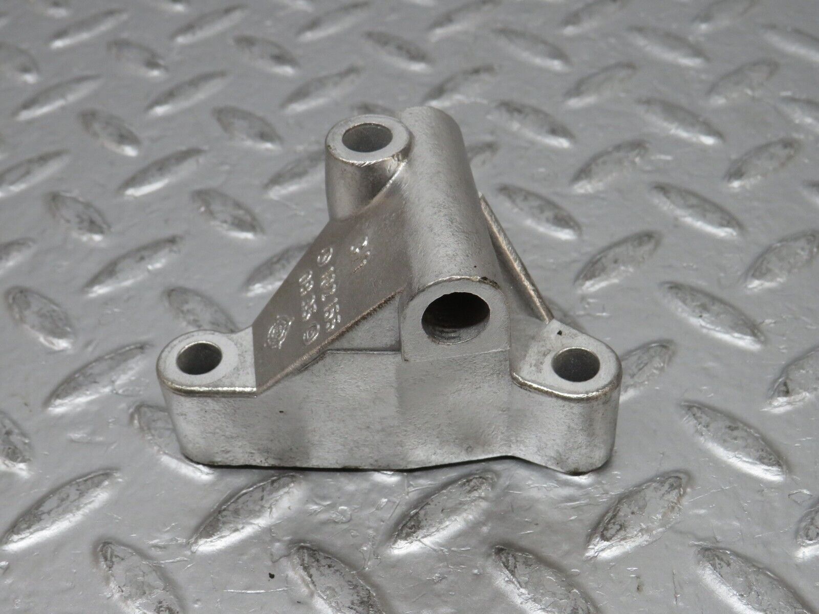 31770 Mercedes-Benz W201 190LE 1.8L Alternator Generator Support 1021550835