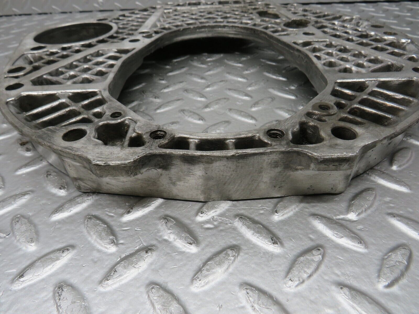 32918 Mercedes-Benz W123 300D Gearbox Flange 1100111545