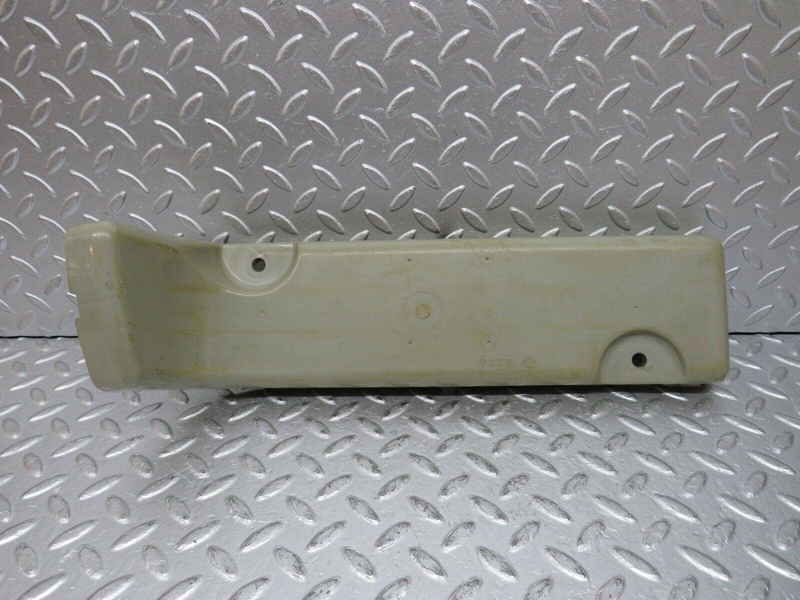 32688 Mercedes-Benz C107 350SLC Coupe Coupe Tail Light Bulb Holder Left Side