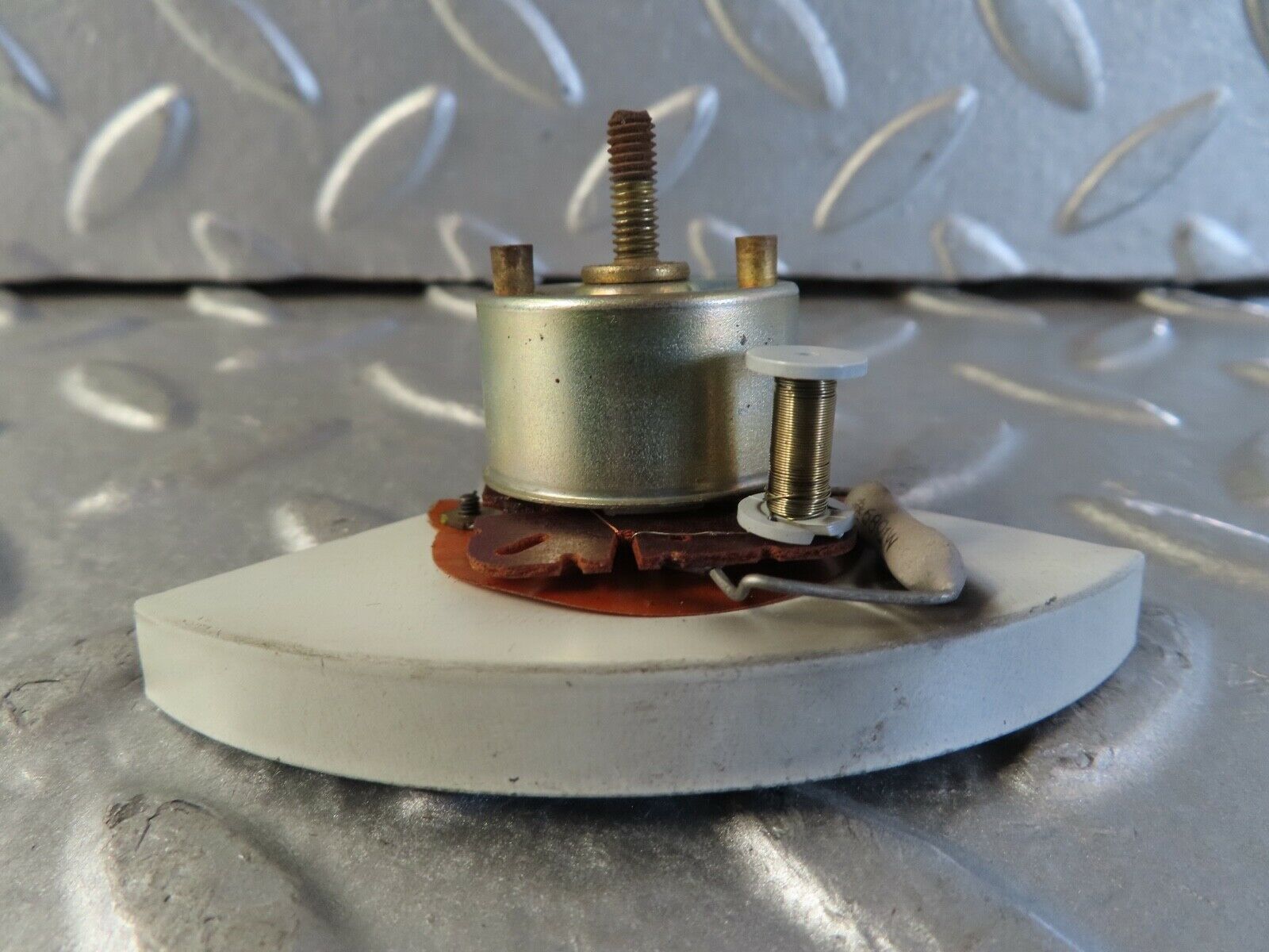 18340 Mercedes-Benz W115 Fuel Gauge