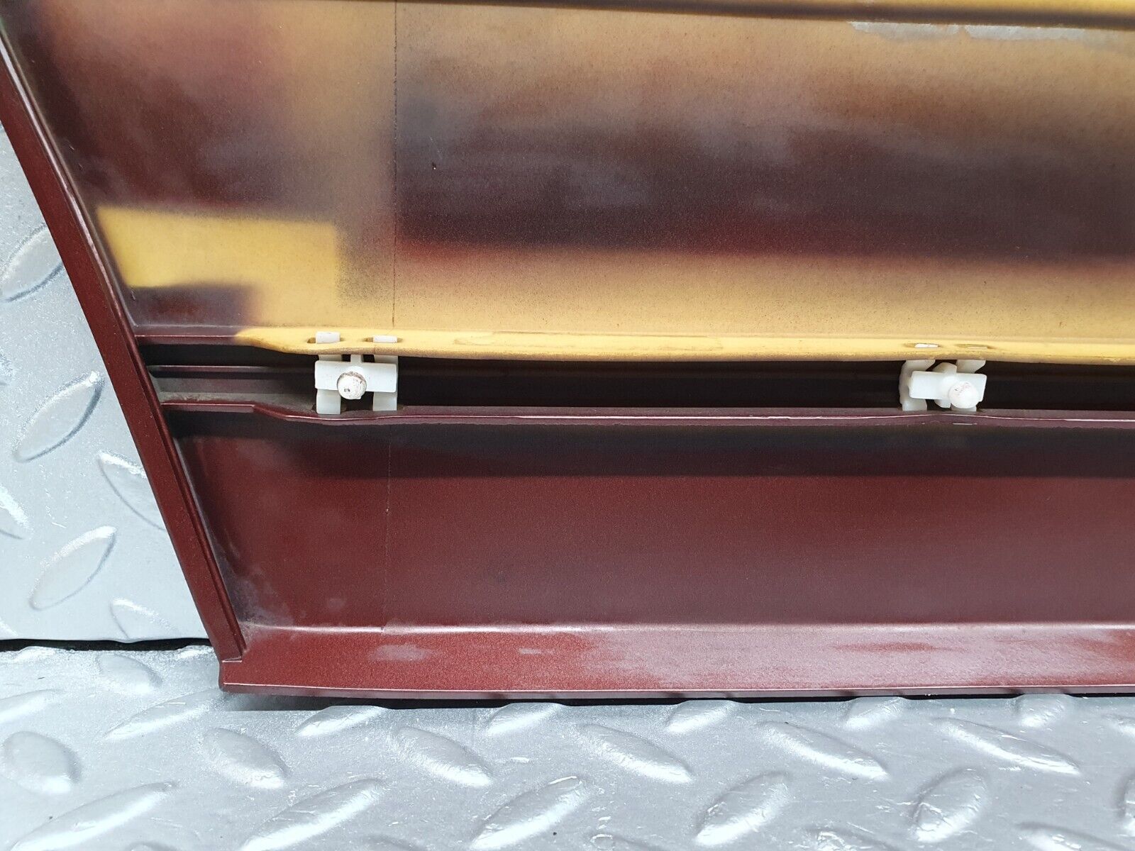 40941 Mercedes-Benz W126 300SE Rear Left Door Moulding Trim 1266903940