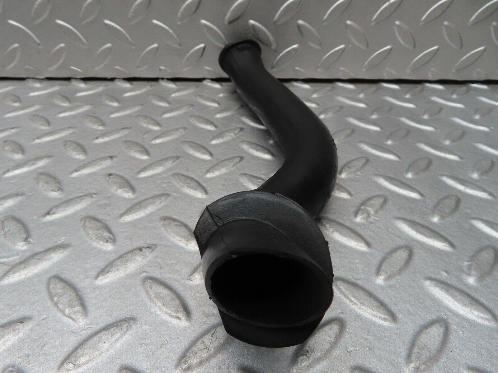 17293 Mercedes-Benz R129 300SL Coupe Water Drain Hose Pipe