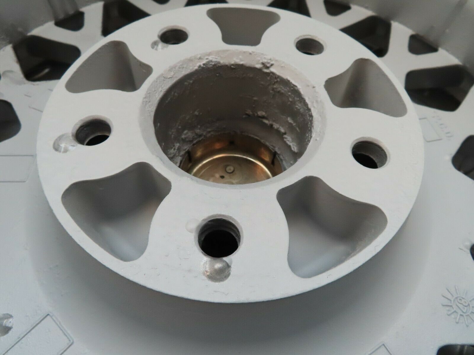 3860 Mercedes-Benz Alloy Wheel Fondmetal 7Jx15H2 ET23