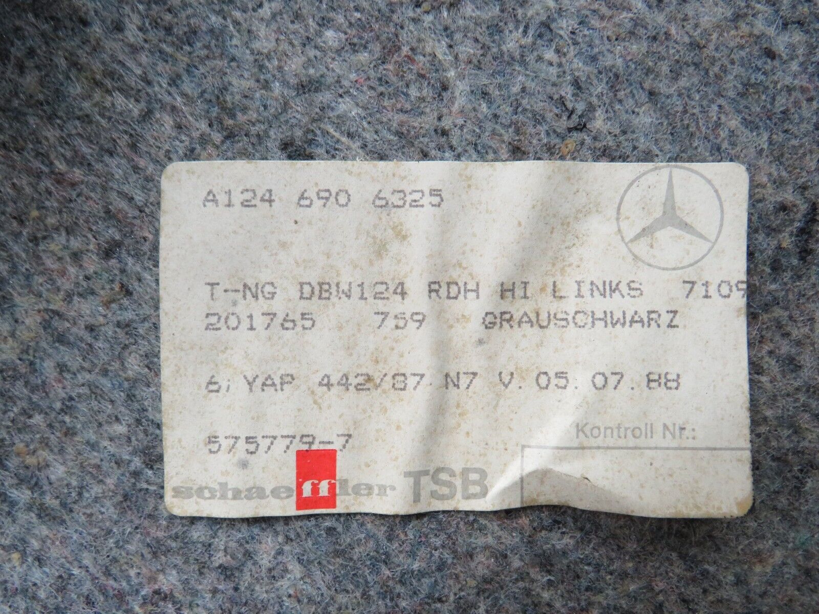 29229 Mercedes-Benz W124 230E Trunk Panel Cover Left 1246906325