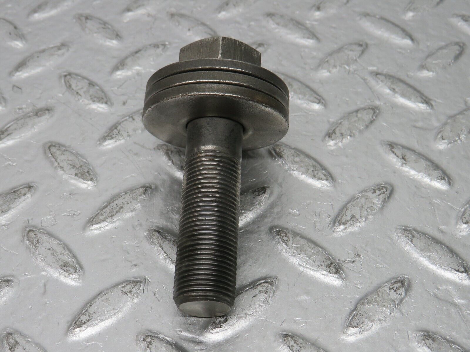 30874 Mercedes-Benz W201 190E 2.0L Crankshaft Bolt