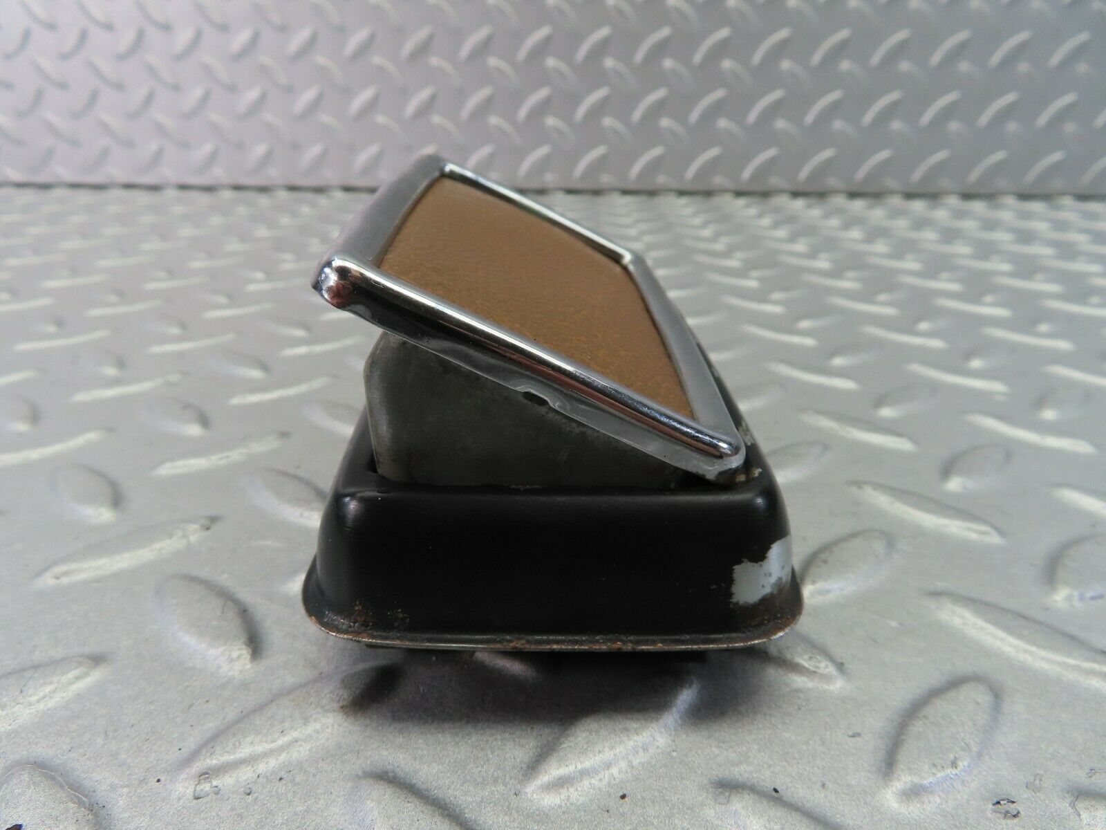 7916 Mercedes-Benz W115 220D Rear Door Ashtray