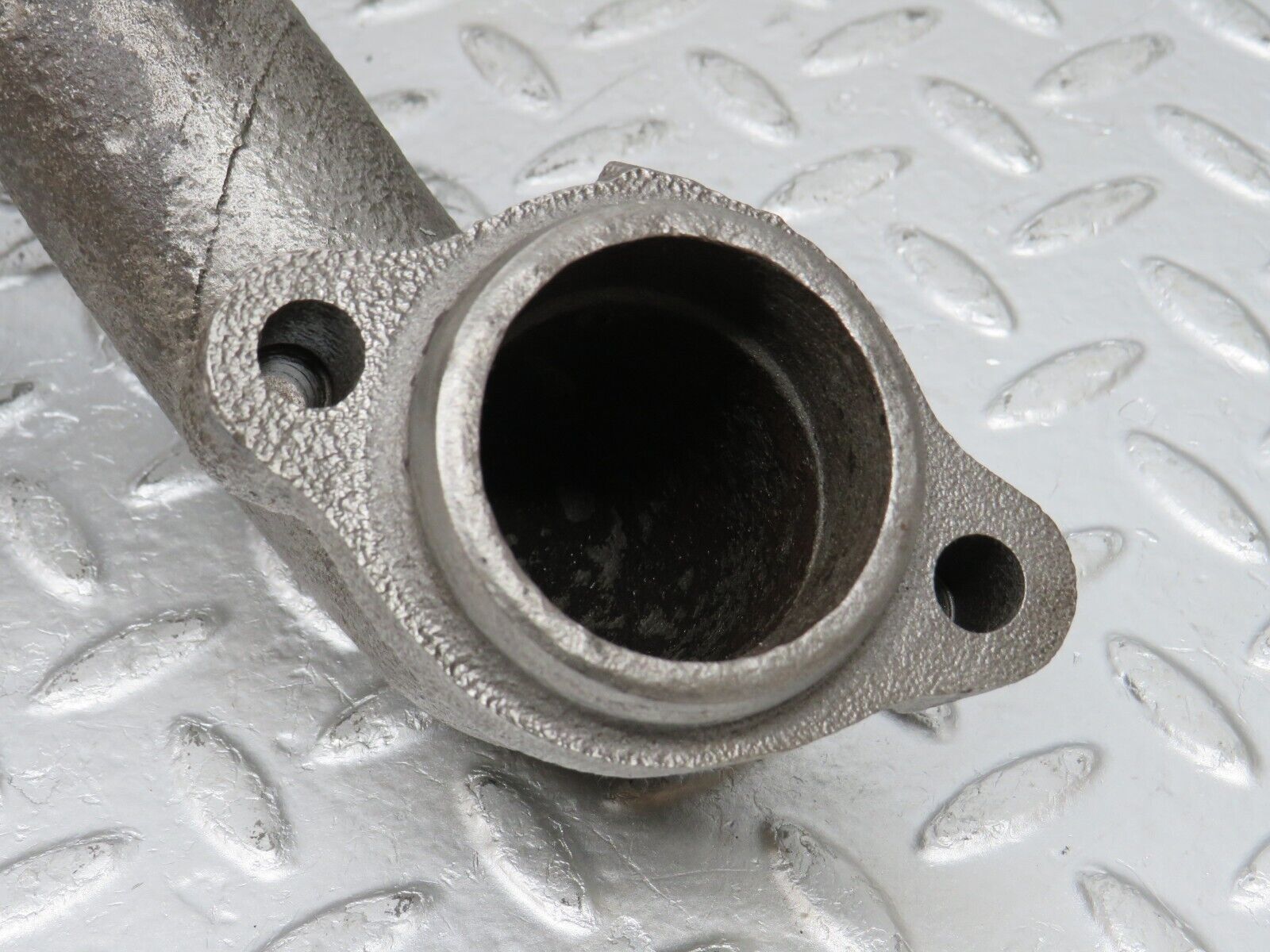 33117 Mercedes-Benz W126 380 V8 Exhaust Manifold Left 1161422302 1161422902