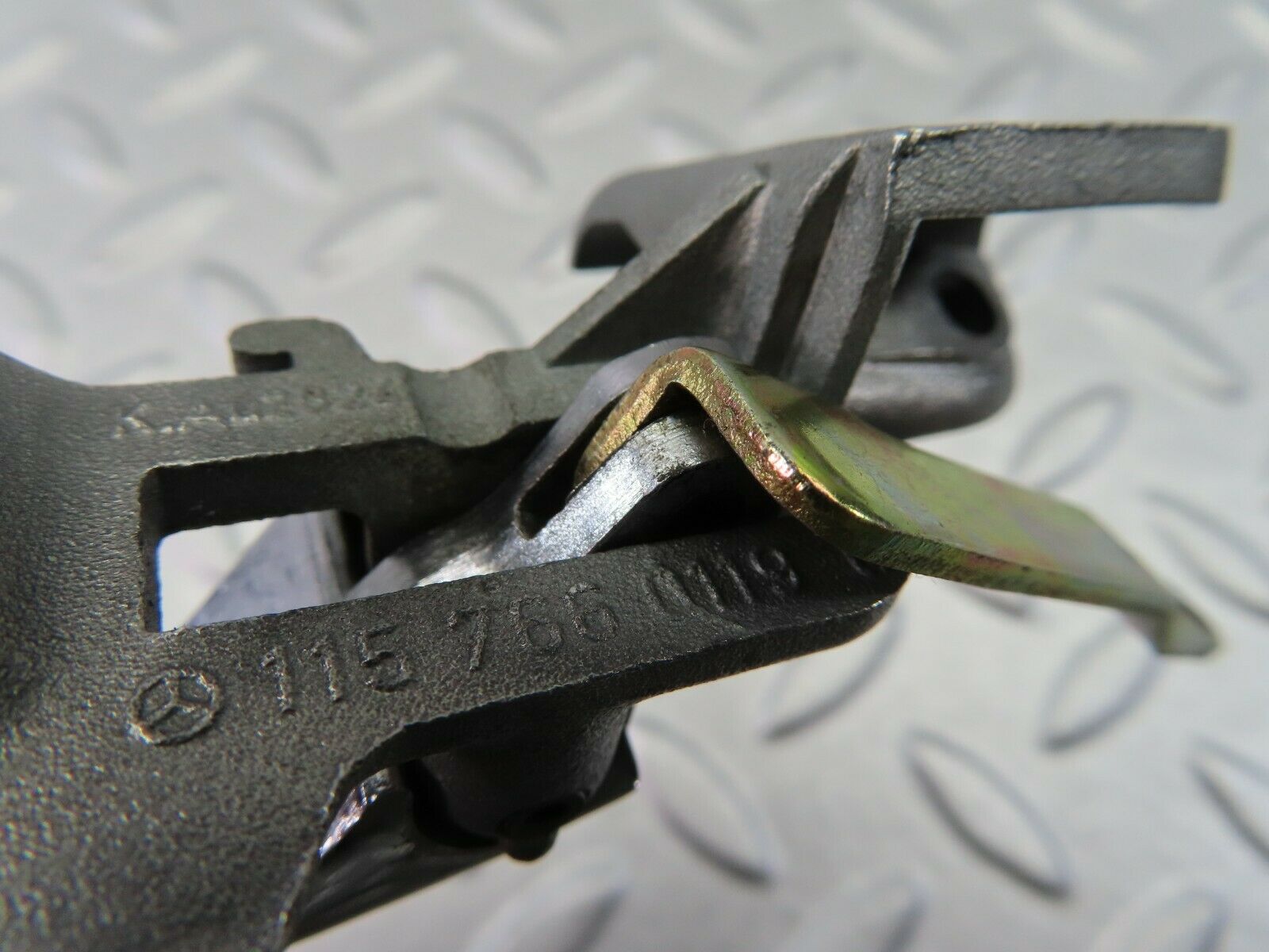 7918 Mercedes-Benz W115 220D Left Interior Door Handle Chrome 1157660119