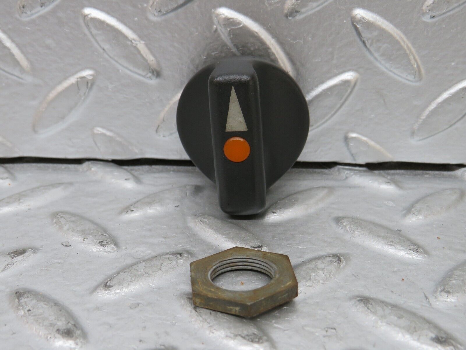 27163 Mercedes-Benz W123 280E Headlight Switch Knob 1265400083