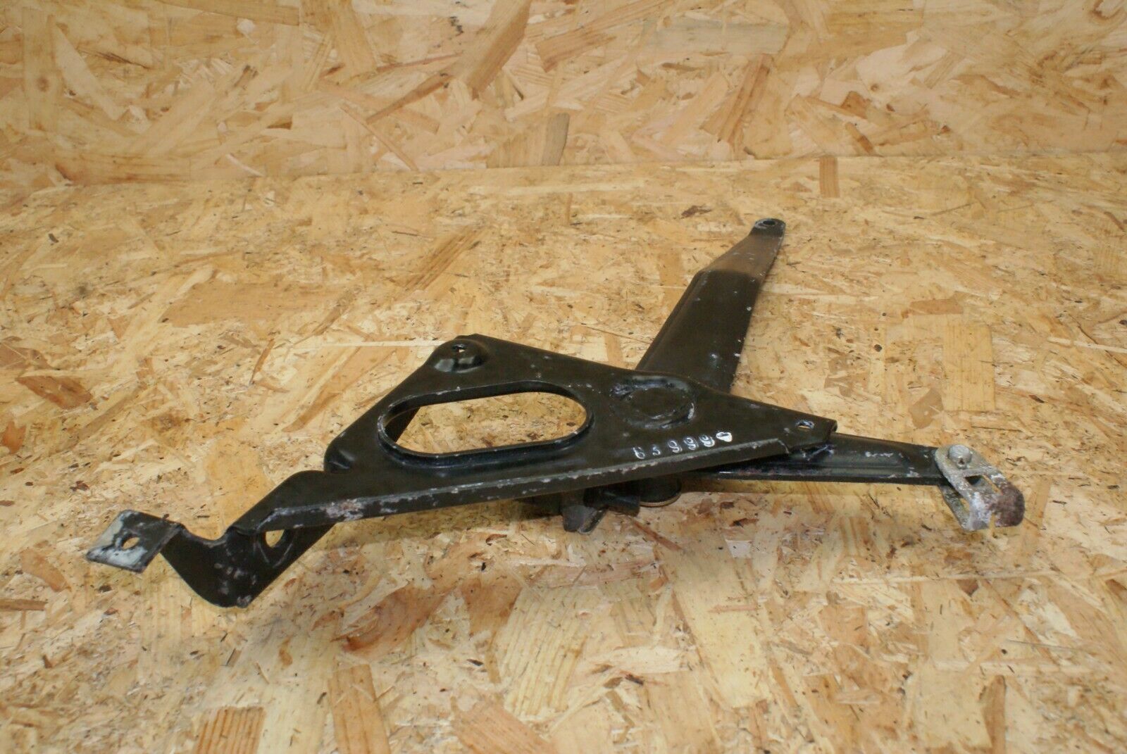 2364 Mercedes-Benz W123 280E Handbrake Regulator