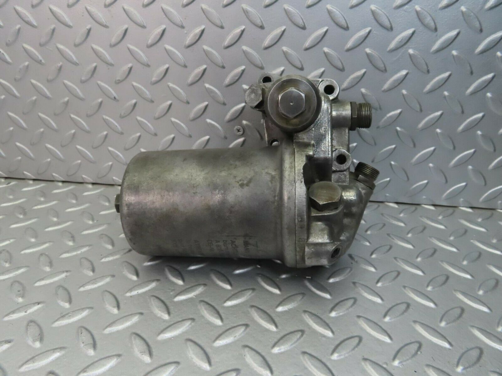 8766 Mercedes-Benz W114 Oil Filter Housing 1101800010