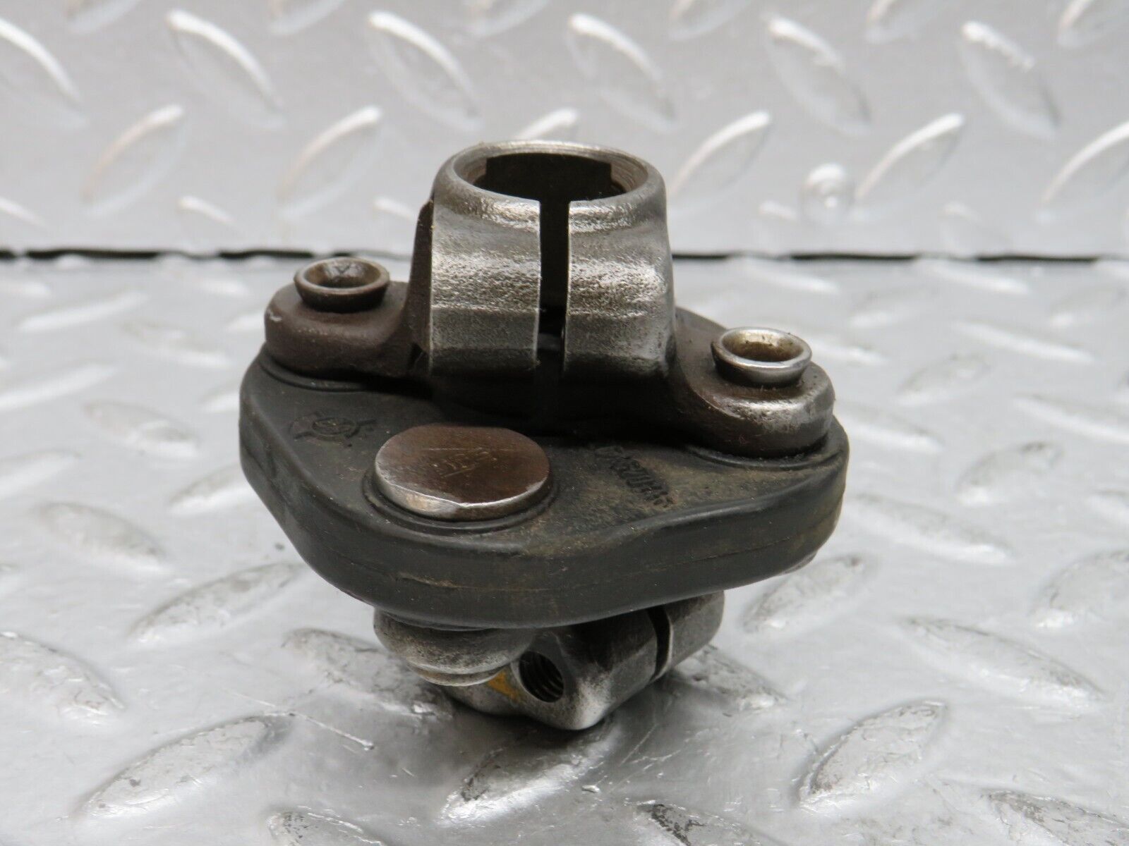 29404 Mercedes-Benz W124 230E Steering Col. Lower Shaft Connector 1264620146