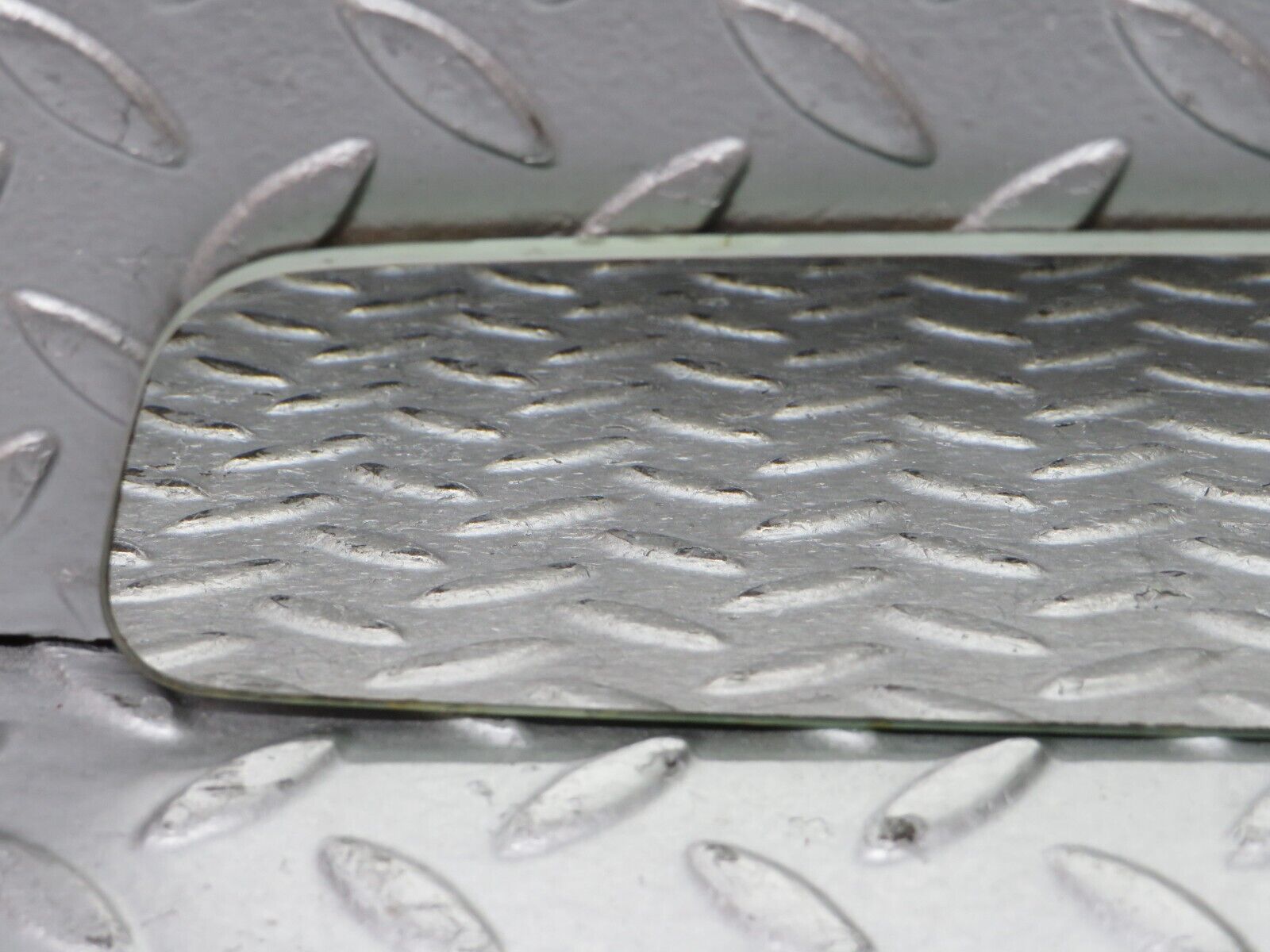 32204 Mercedes-Benz W123 230E Rear View Mirror Glass