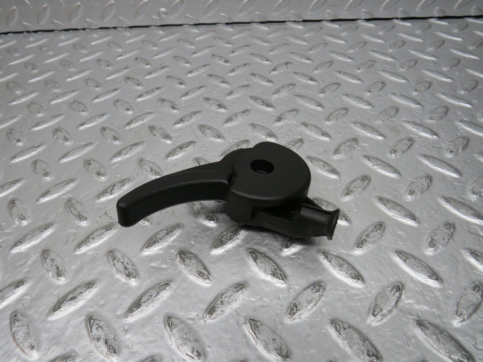 31601 Mercedes-Benz W201 190LE 1.8L Hood Opener Bonnet Opener Release