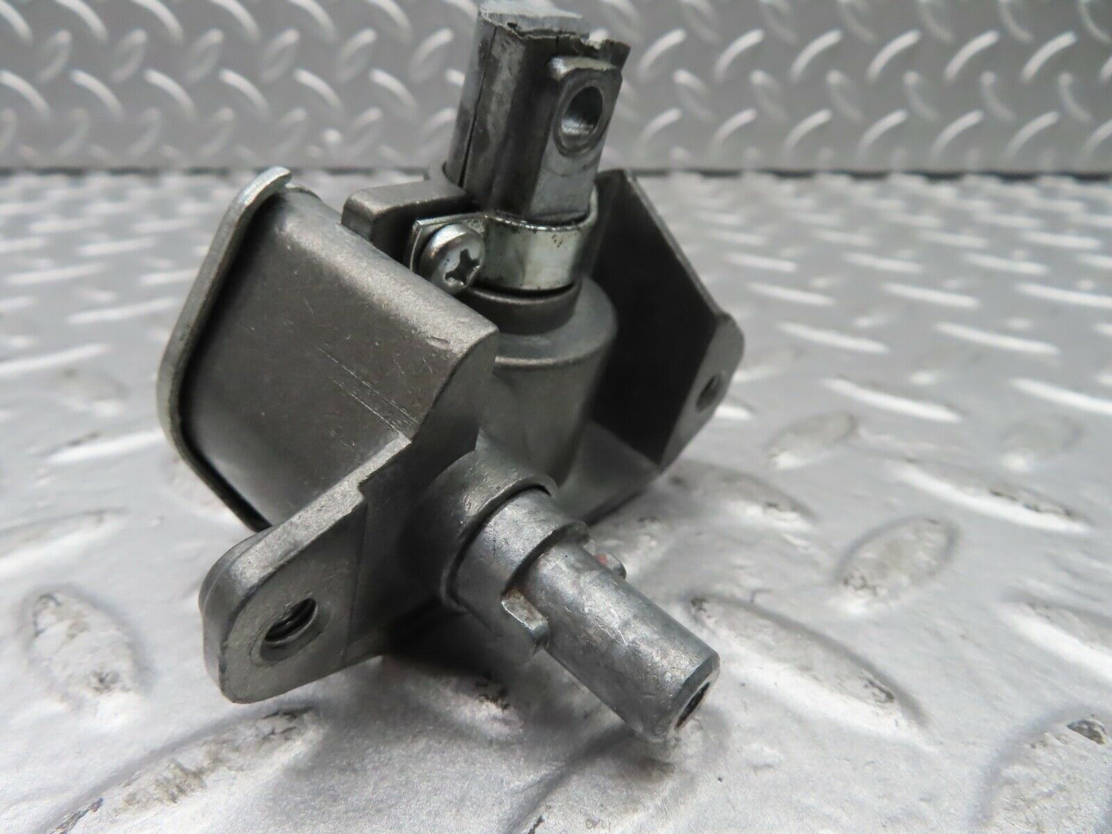 20275 Mercedes-Benz W114 280CE Coupe Vent Window Regulator Right Side