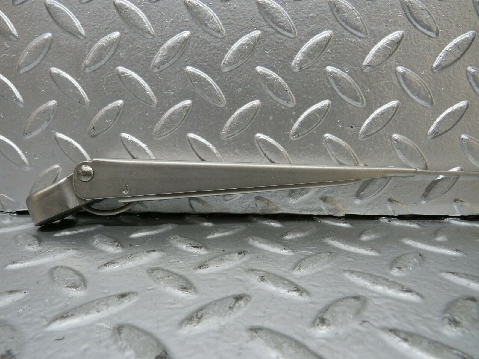 23224 Mercedes-Benz W116 350SE Wiper Arm Bosch Left Side