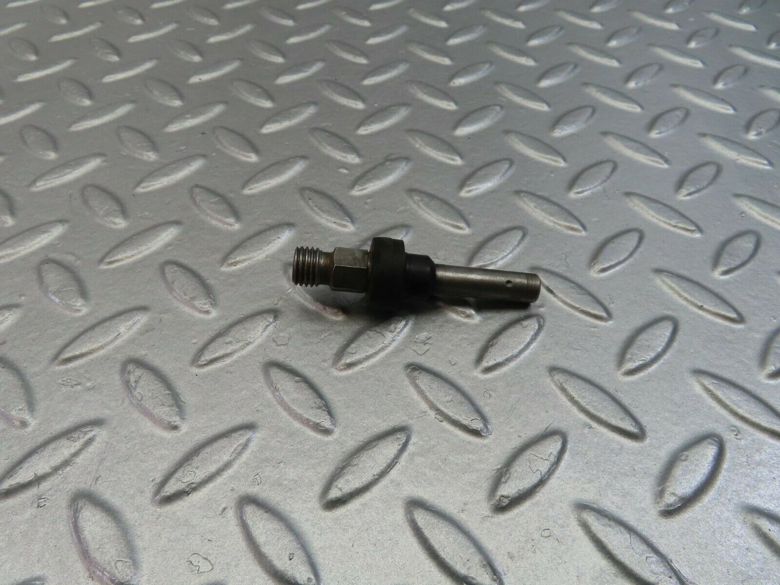 9801 Mercedes-Benz C123 280CE Coupe Fuel Injector Bosch 0437502010