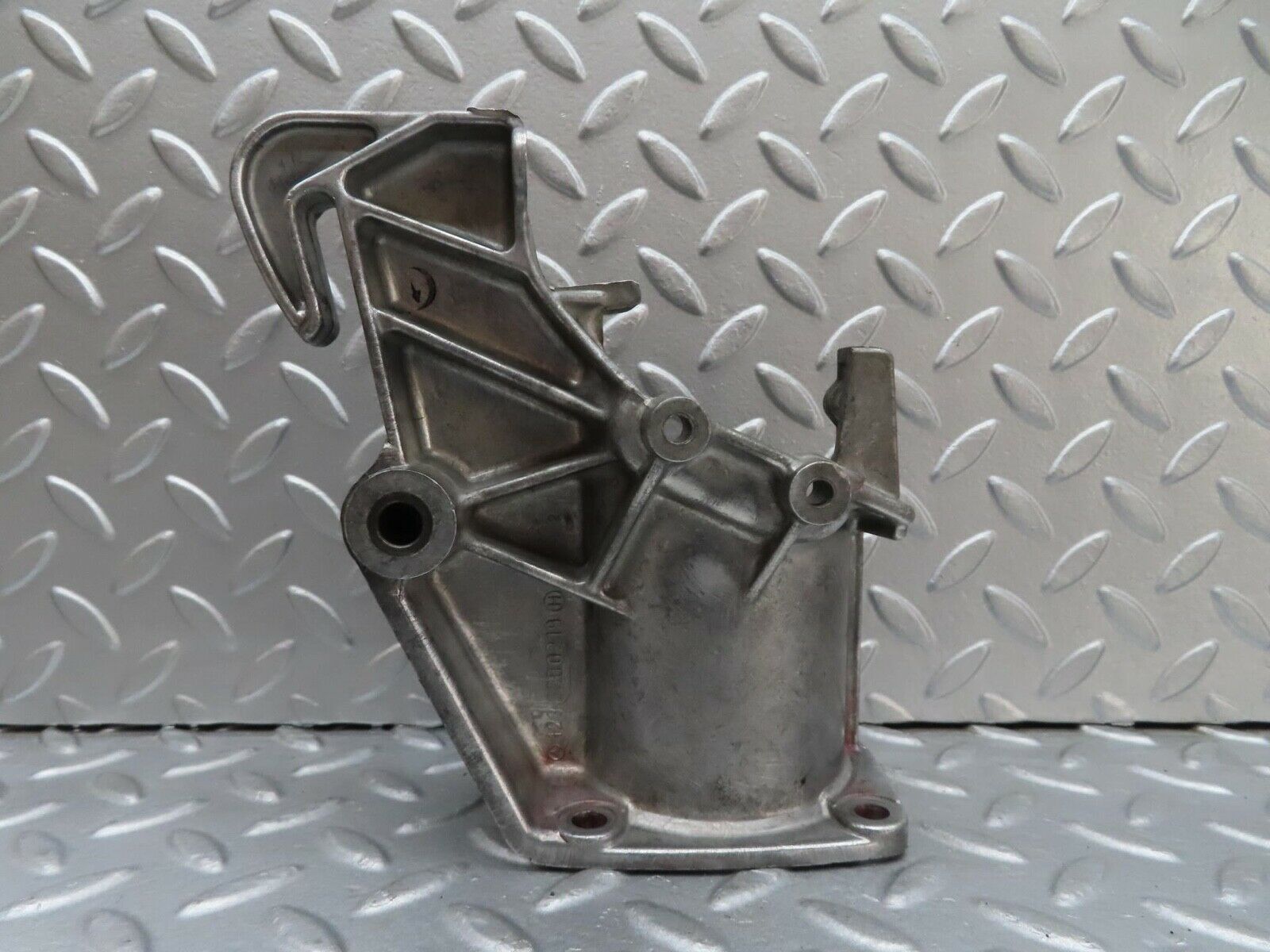 16012 Mercedes-Benz W123 280E Brake Pedal Bracket 1232900219