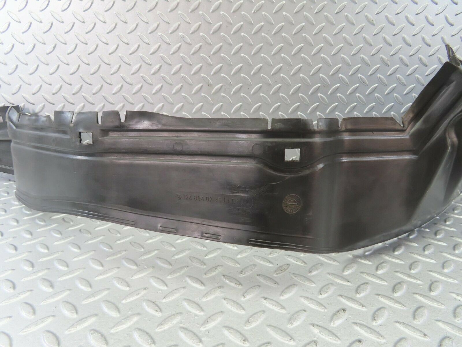 9487 Mercedes-Benz C124 300CE Coupe Inner Mudguard Panelling Front Left