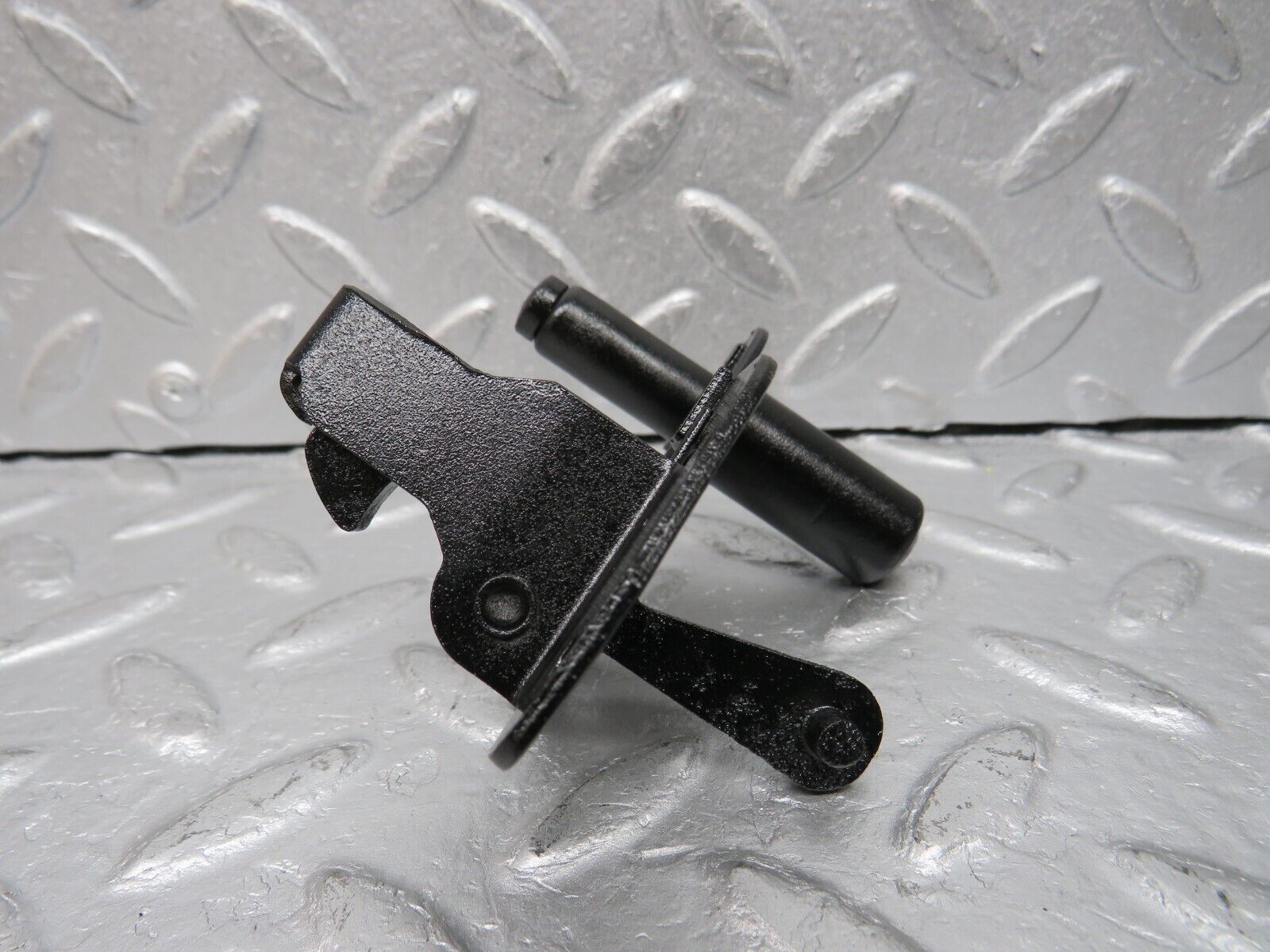 38064 Mercedes-Benz A124 320E Cabriolet Bonnet Lock Latch 1248800260