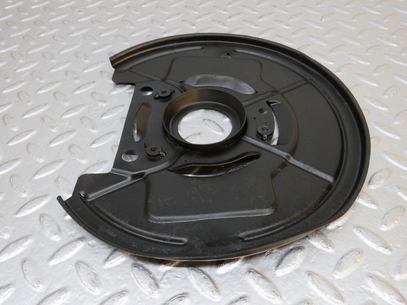 32265 Mercedes-Benz W108 280SE Front Left Brake Disc Protection Plate