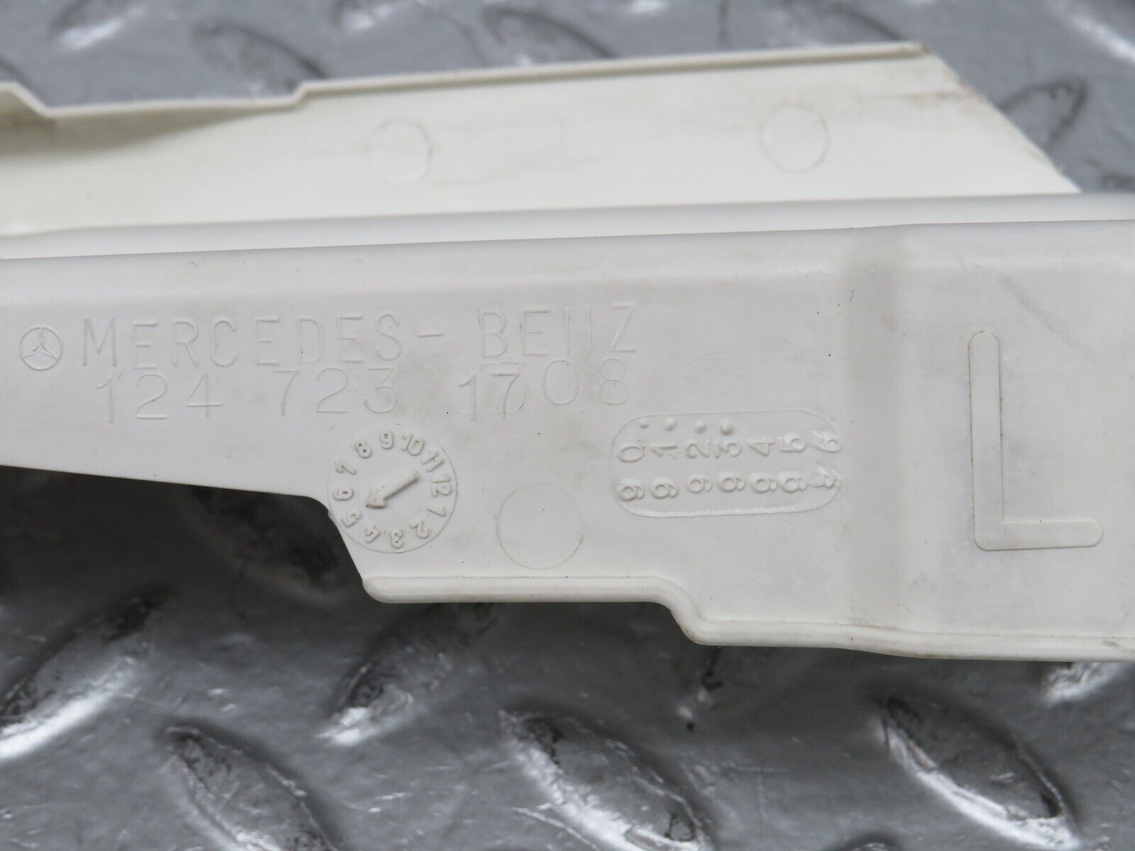 31221 Mercedes-Benz S124 220TE Fr. Door Lock Cover Pair 1247231808 1247231708