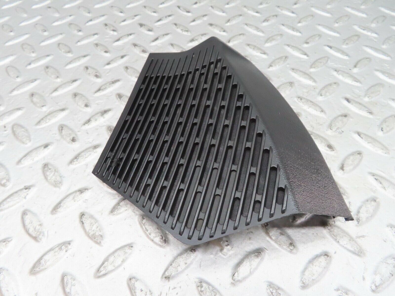 15841 Mercedes-Benz W123 280E Front Left Speaker Cover 1236802707