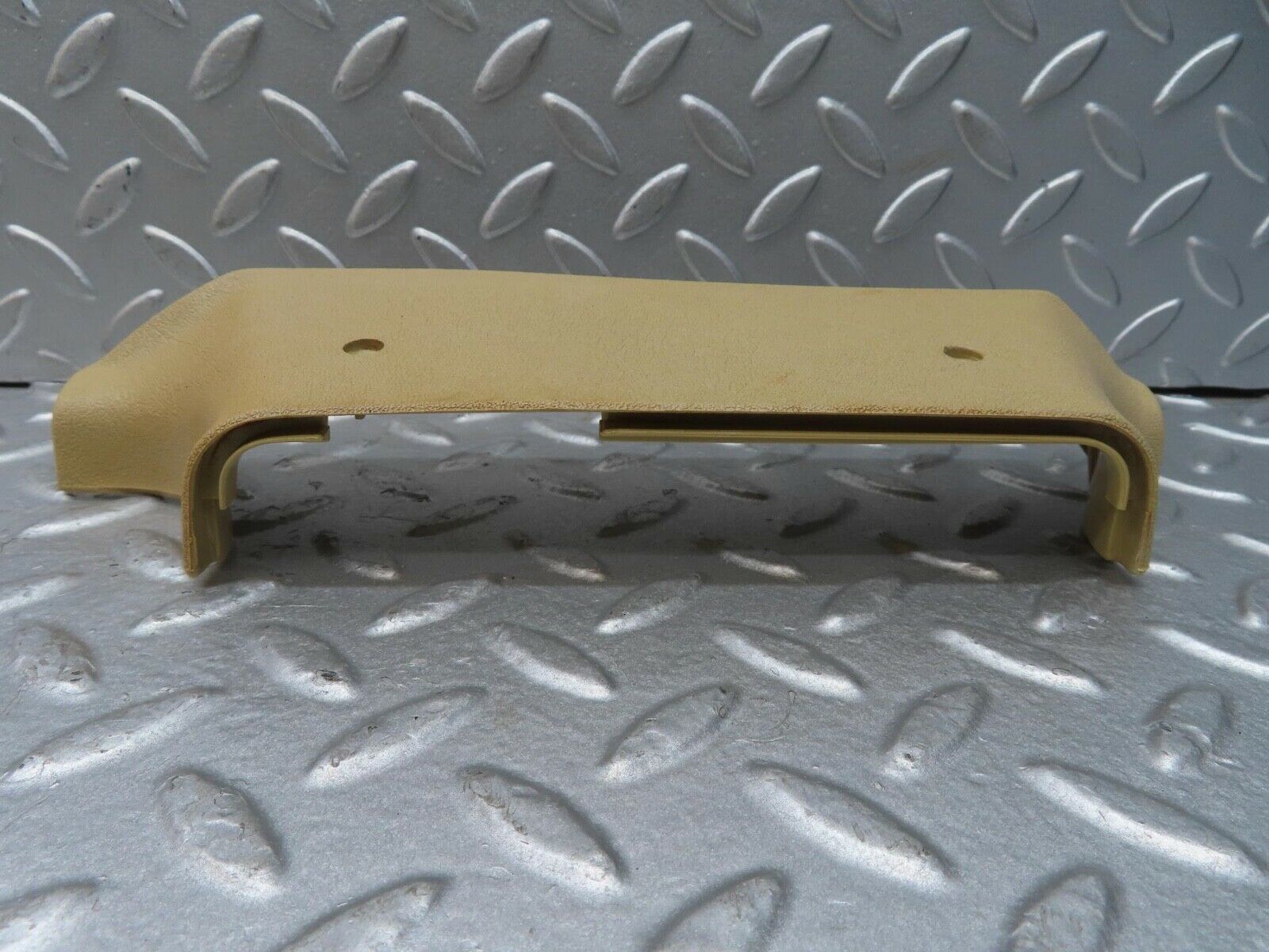 13478 Mercedes-Benz W123 200 B Pillar Bottom Cover Right Side Cream 1236922222