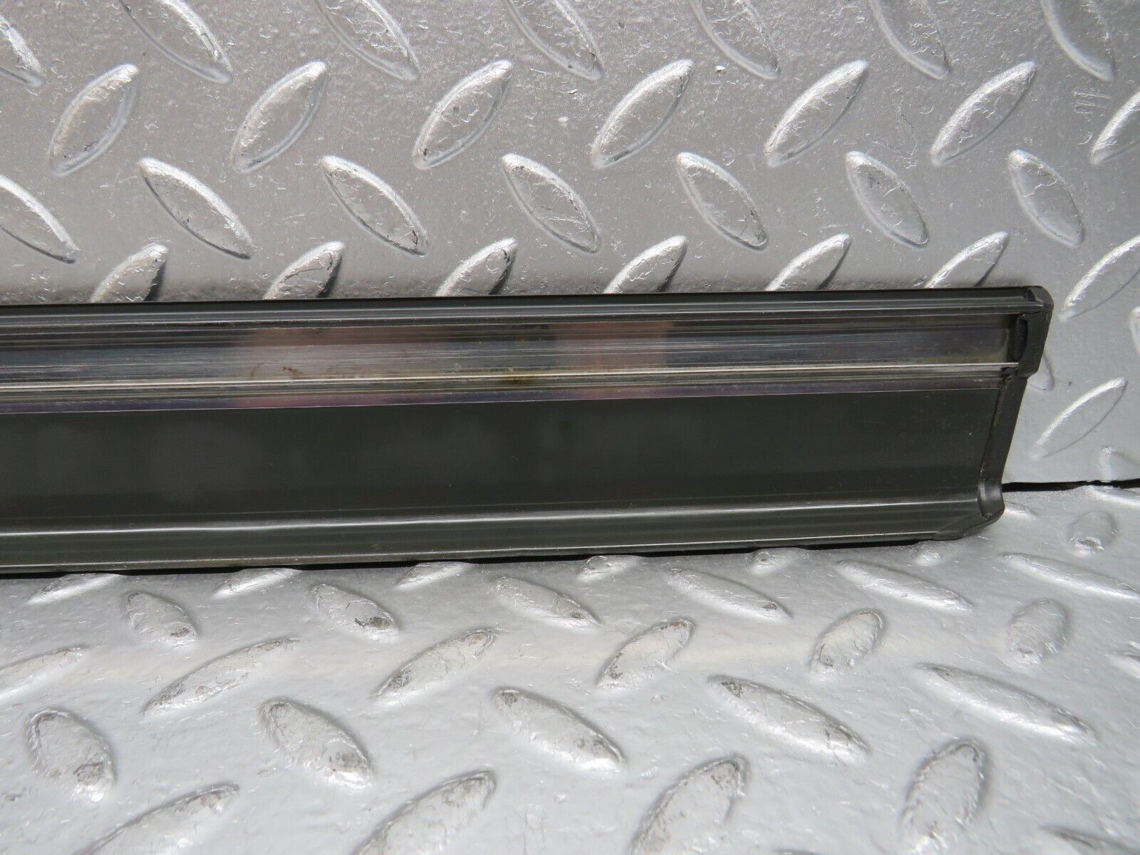 32306 Mercedes-Benz S124 300TE Wagon Rear Left Door Centre Moulding Trim
