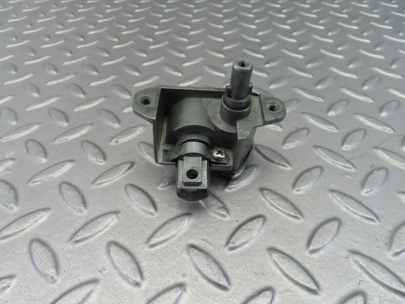 7842 Mercedes-Benz W115 220D Vent Window Regulator Left