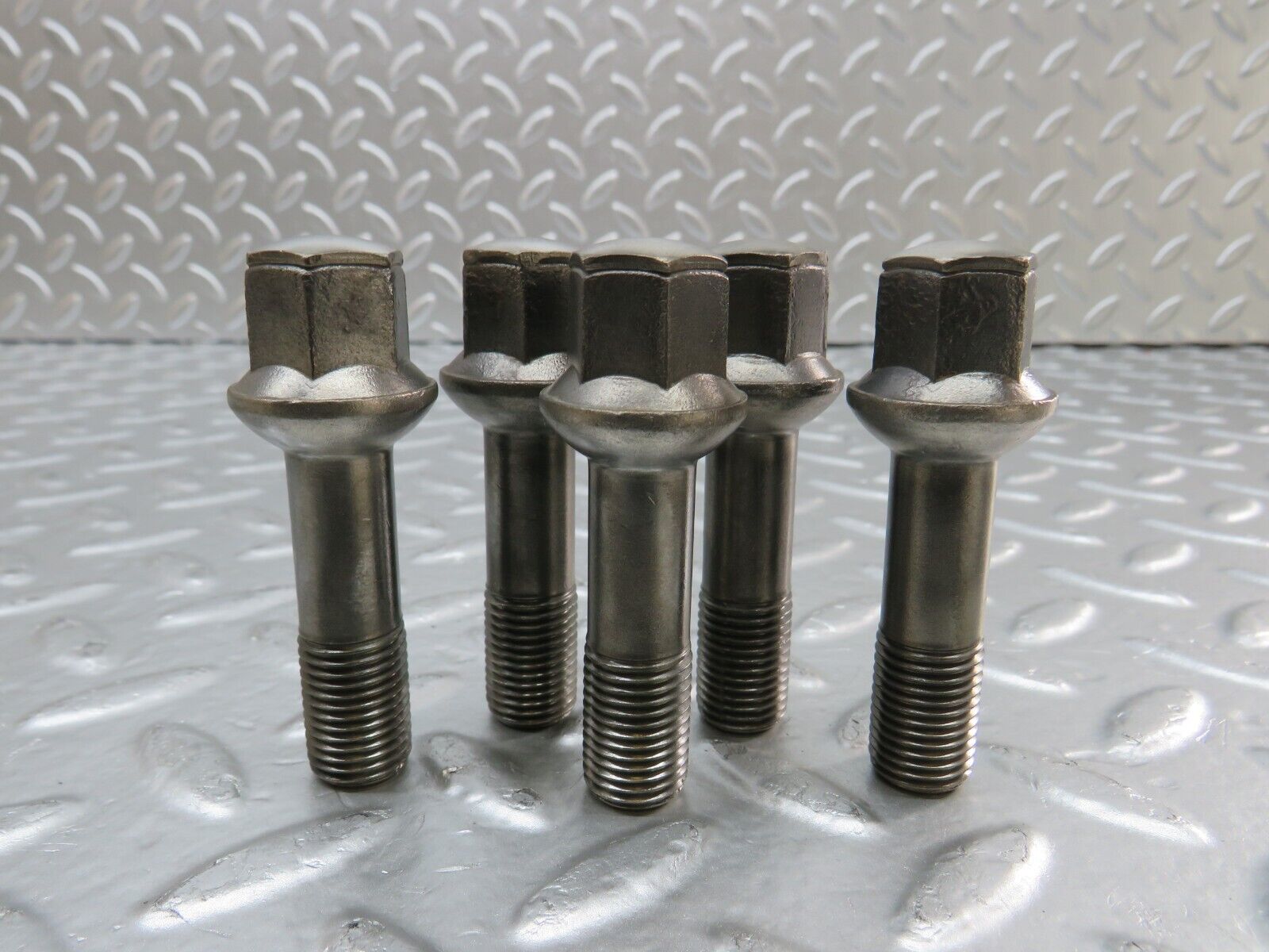 24922 Mercedes-Benz 5x Alloy Wheel Lug Bolt M12x1.5