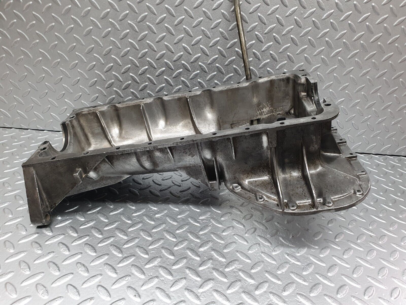 40876 Mercedes-Benz W123 240D Oil Pan Oil Sump 1150141402