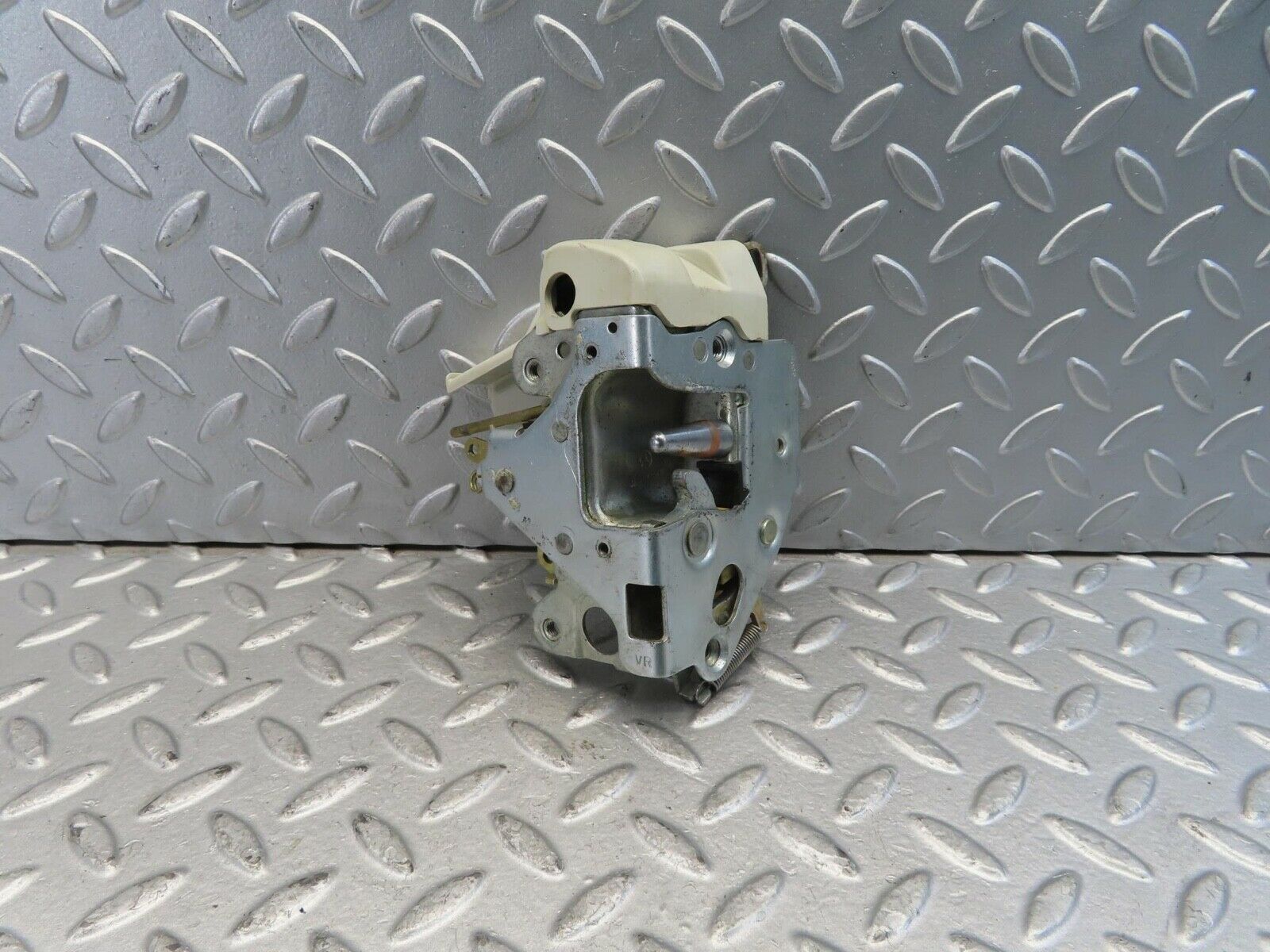 11355 Mercedes-Benz C123 230CE Coupe Right Door Lock Mechanism 1267230208