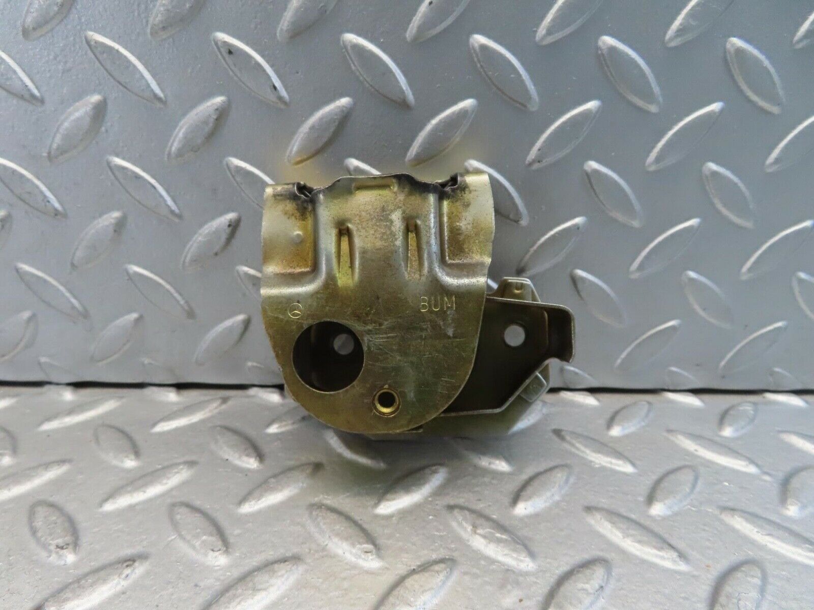 11368 Mercedes-Benz C123 230CE Coupe Boot Lid Lock Trunk Lock