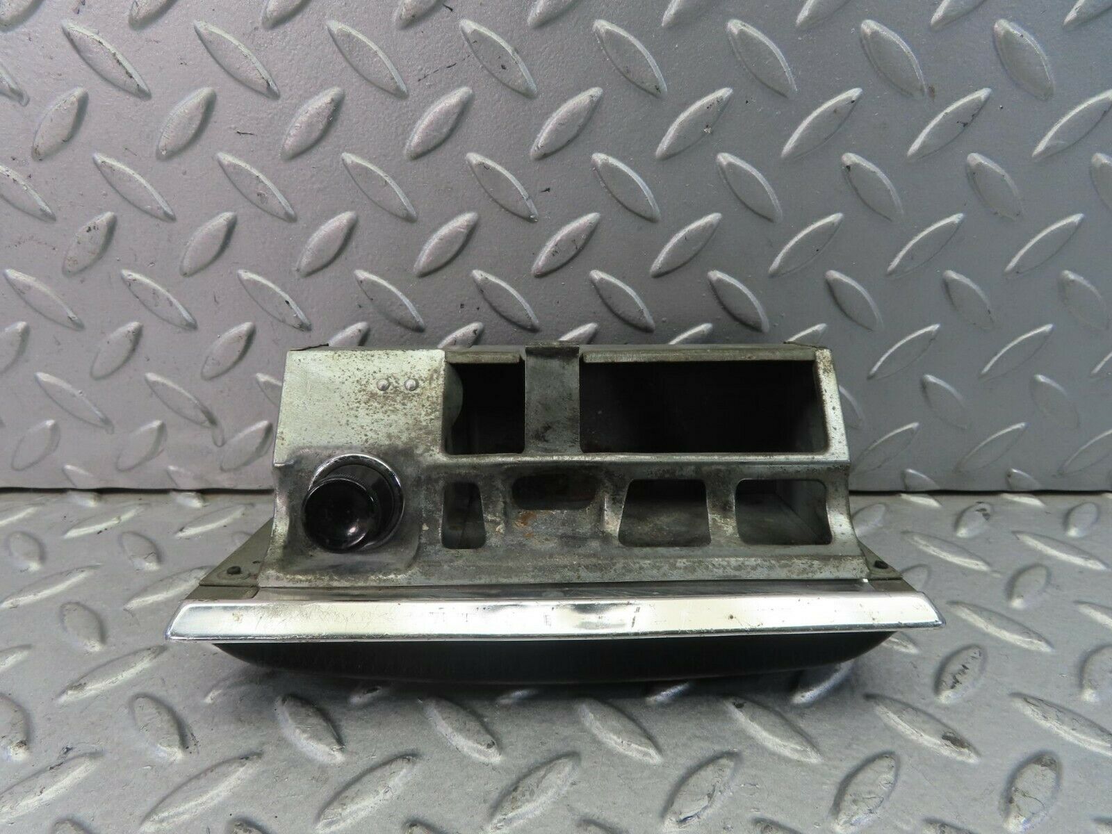 8694 Mercedes-Benz W114 Ashtray