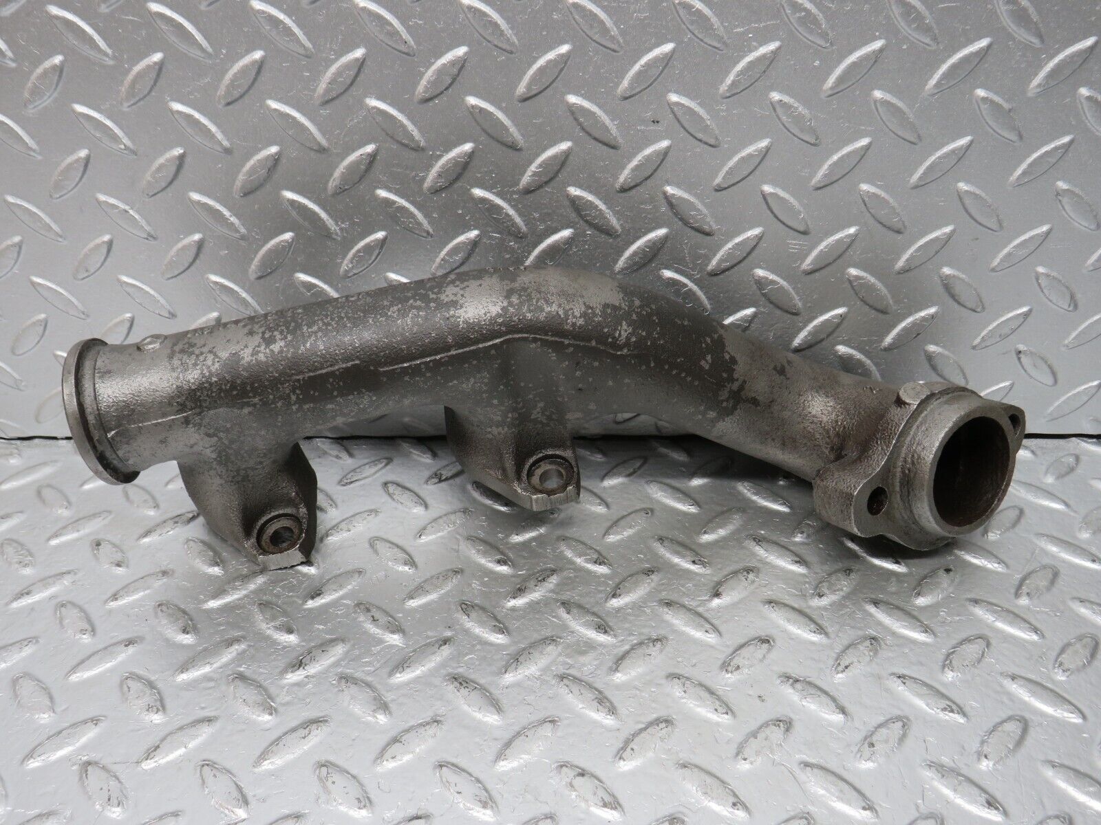 33106 Mercedes-Benz W126 380 V8 Exhaust Manifold Left 1161420502