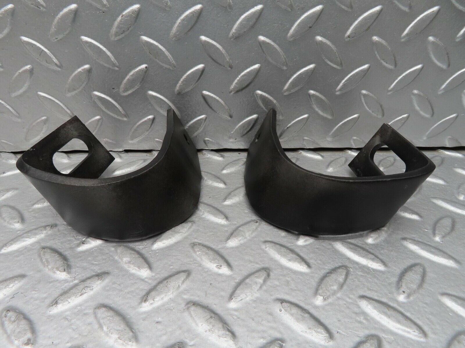 15350 Mercedes-Benz W123 230E Front Bumper Bracket