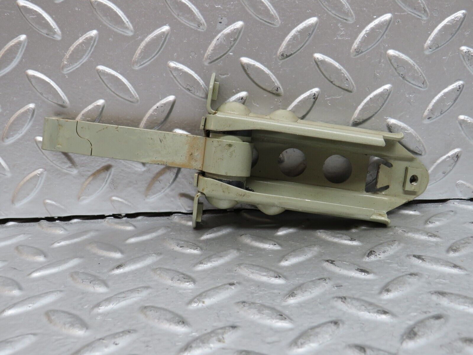 28509 Mercedes-Benz S123 240D Wagon Door Safety Check Strap