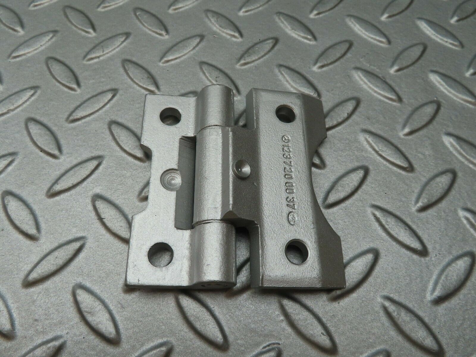 4497 Mercedes-Benz W123 230E Door Hinge 1237200037