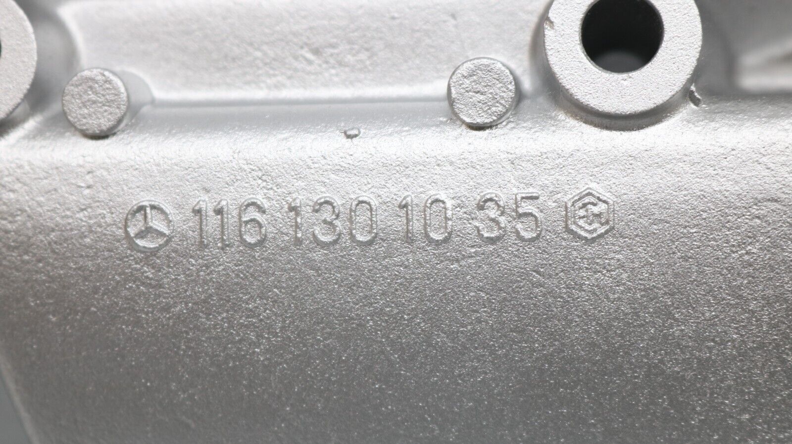 37240 Mercedes-Benz C126 420SEC Coupe Air Conditioning Compressor Bracket 1161301035