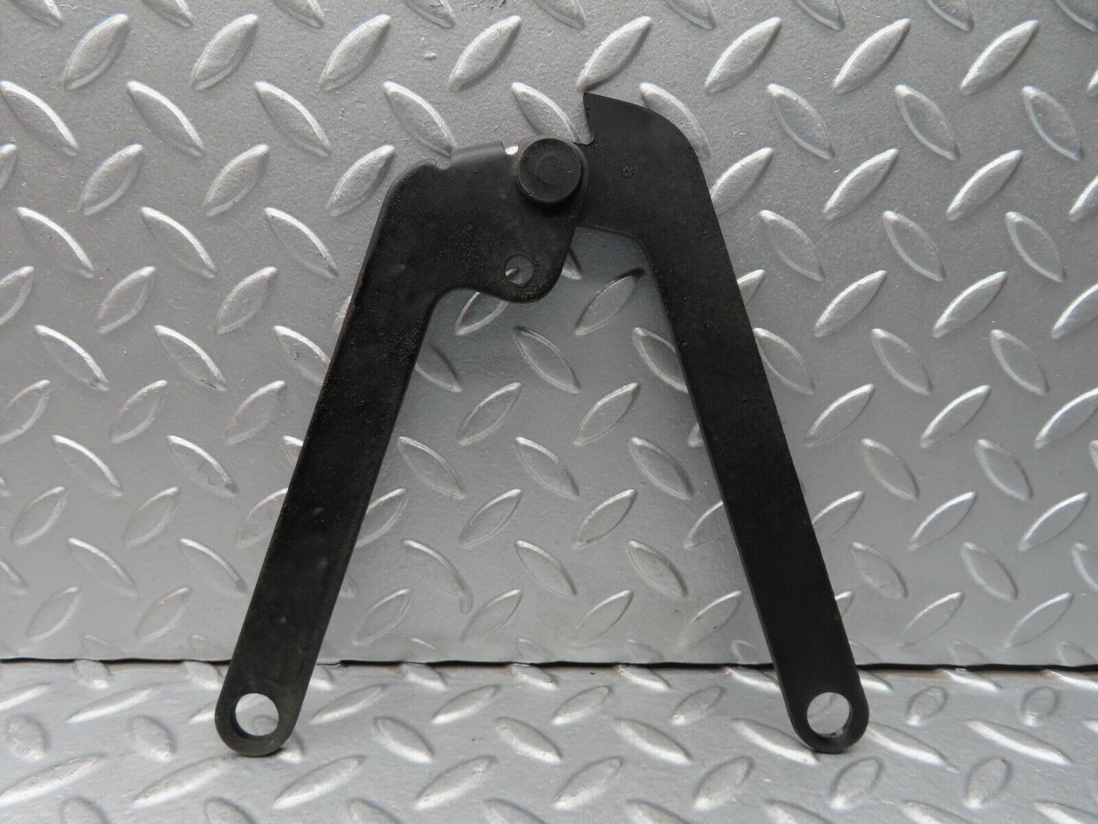 14489 Mercedes-Benz W116 350SE Bonnet Hinge Right Side