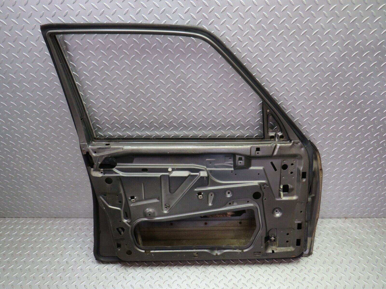 36222 Mercedes-Benz W126 420SE Front Left Door