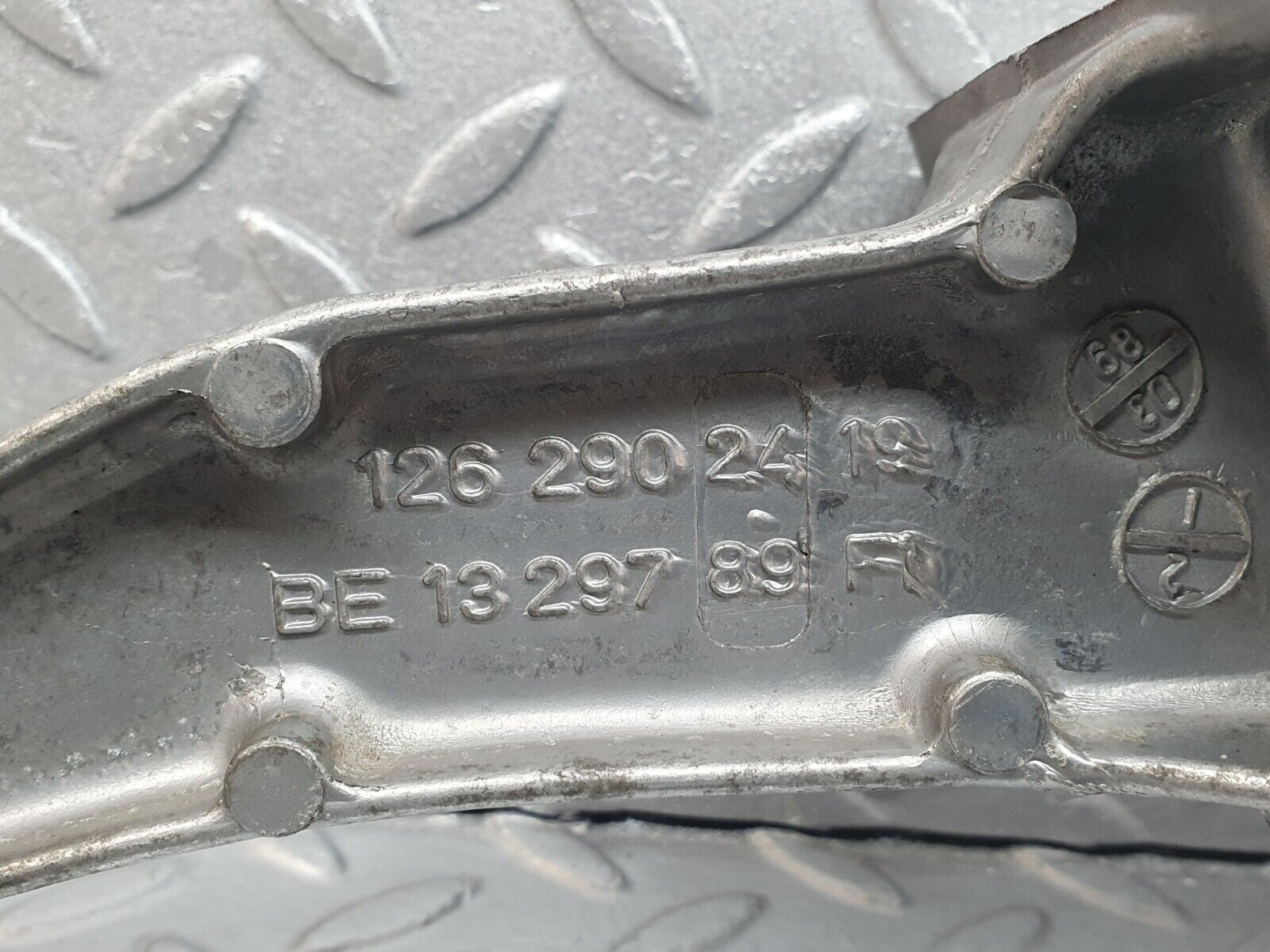 41043 Mercedes-Benz W126 300SE Brake Pedal Bracket 1262902419