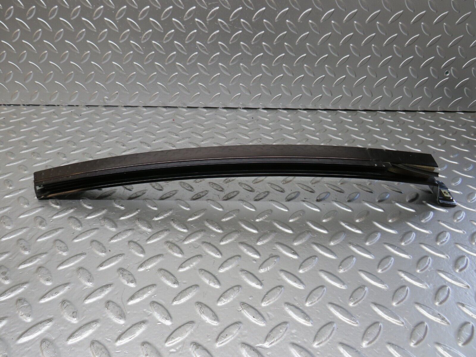 25060 Mercedes-Benz W140 S320 Rear Right Door Window Exterior Trim