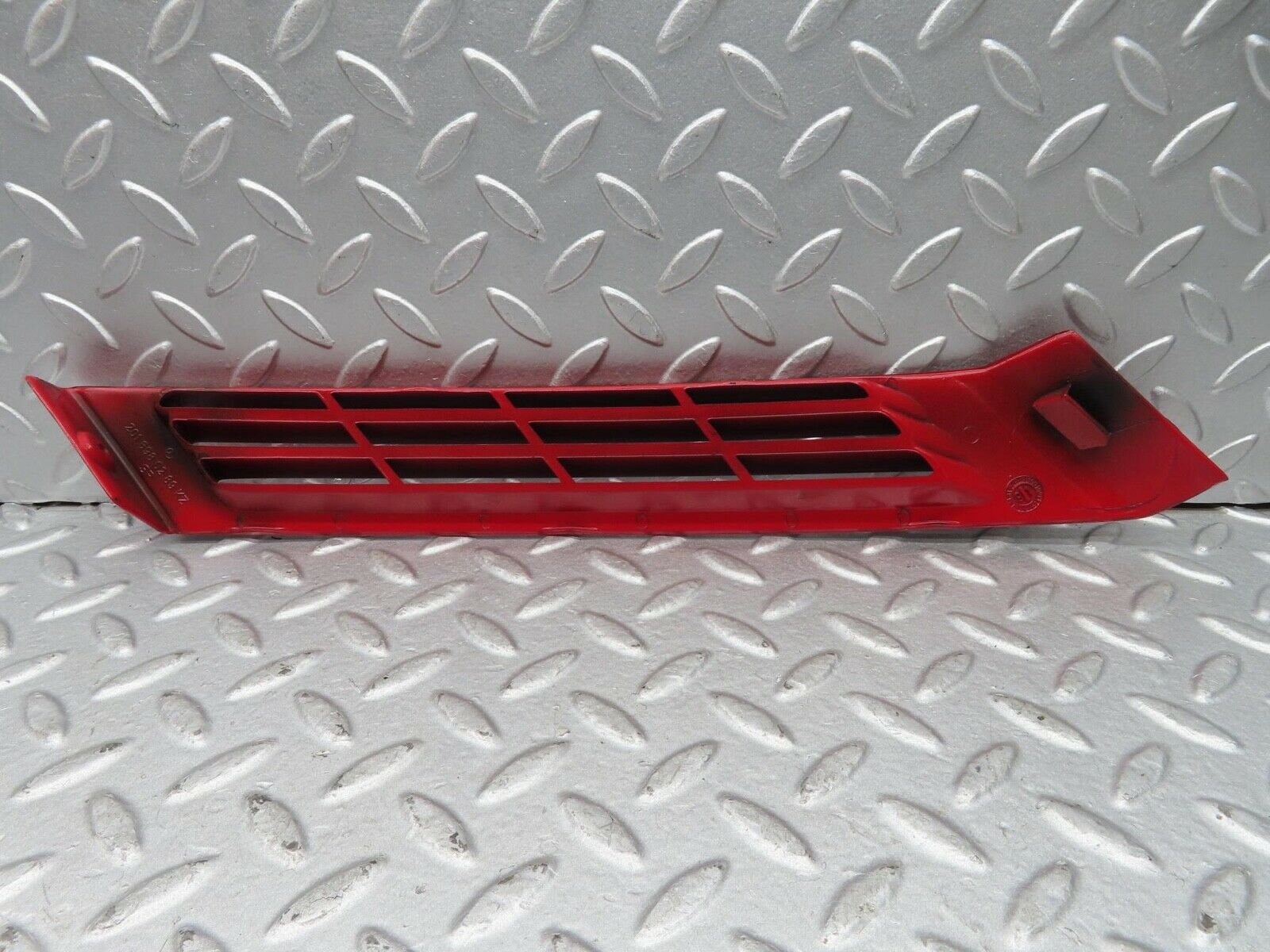 14596 Mercedes-Benz W201 190E C Pillar Exterior Cover Right Side 2016980289