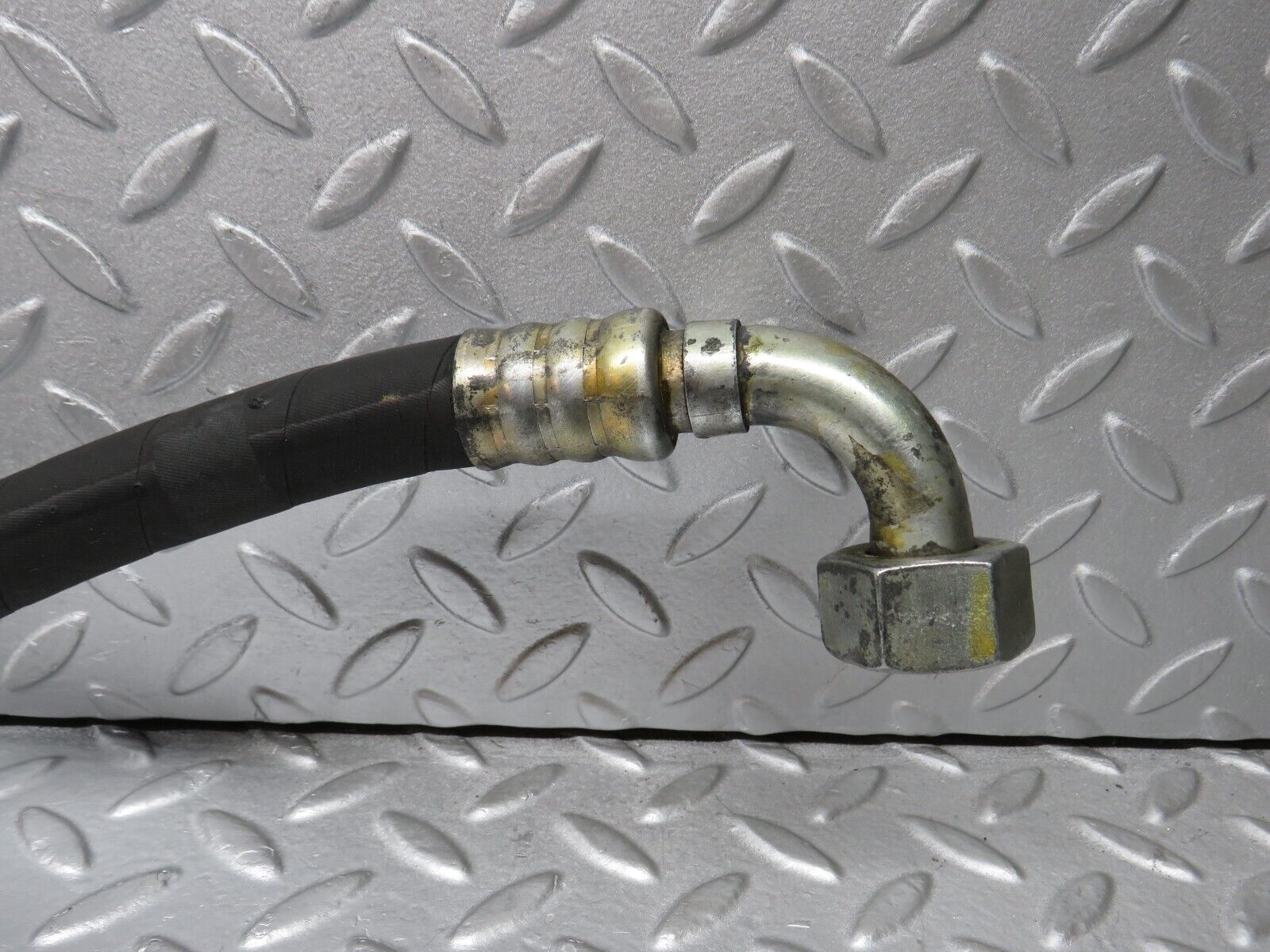 38178 Mercedes-Benz A124 320E Cabriolet Air Conditioning Hose Pipe With Dryer 1042300856