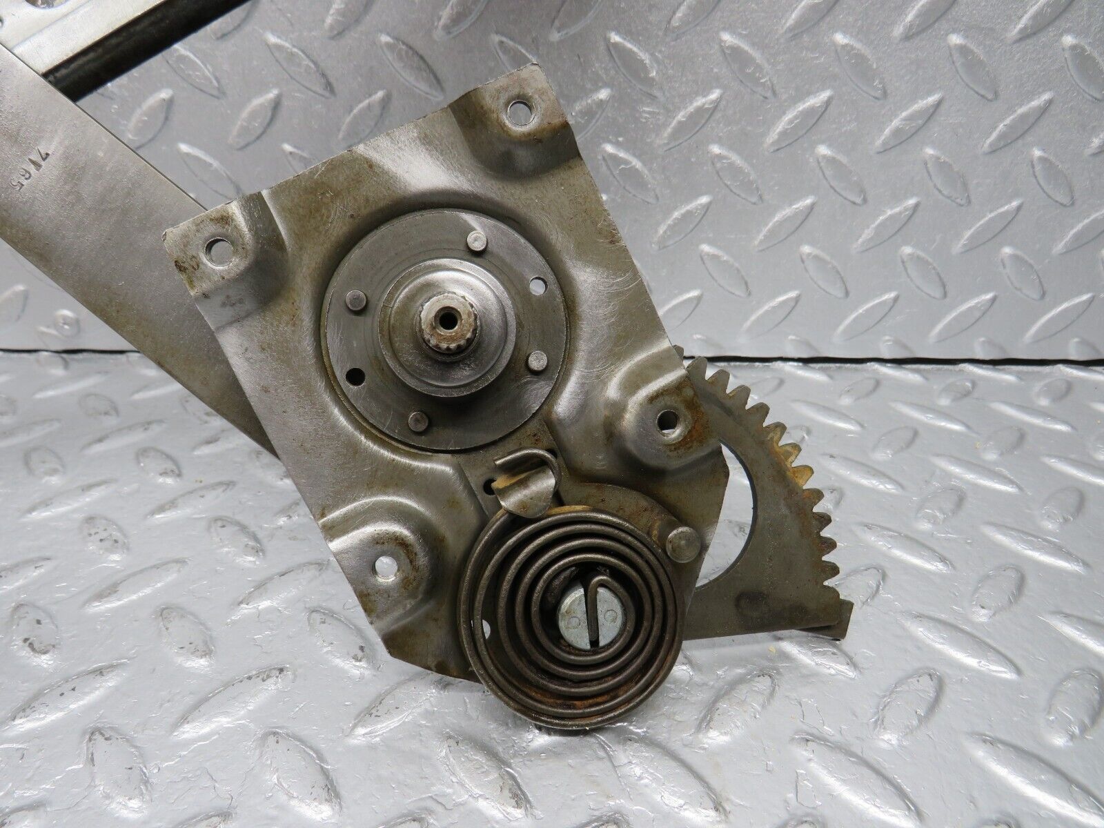 40461 Mercedes-Benz W110 230 Rear Left Door Window Regulator