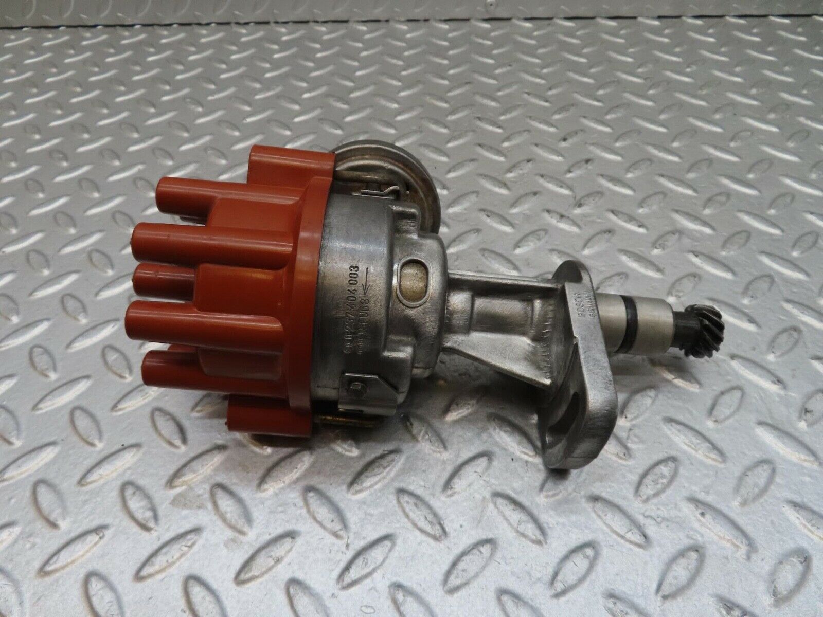 14349 Mercedes-Benz W116 350SE Ignition Distributor Bosch 0237404003