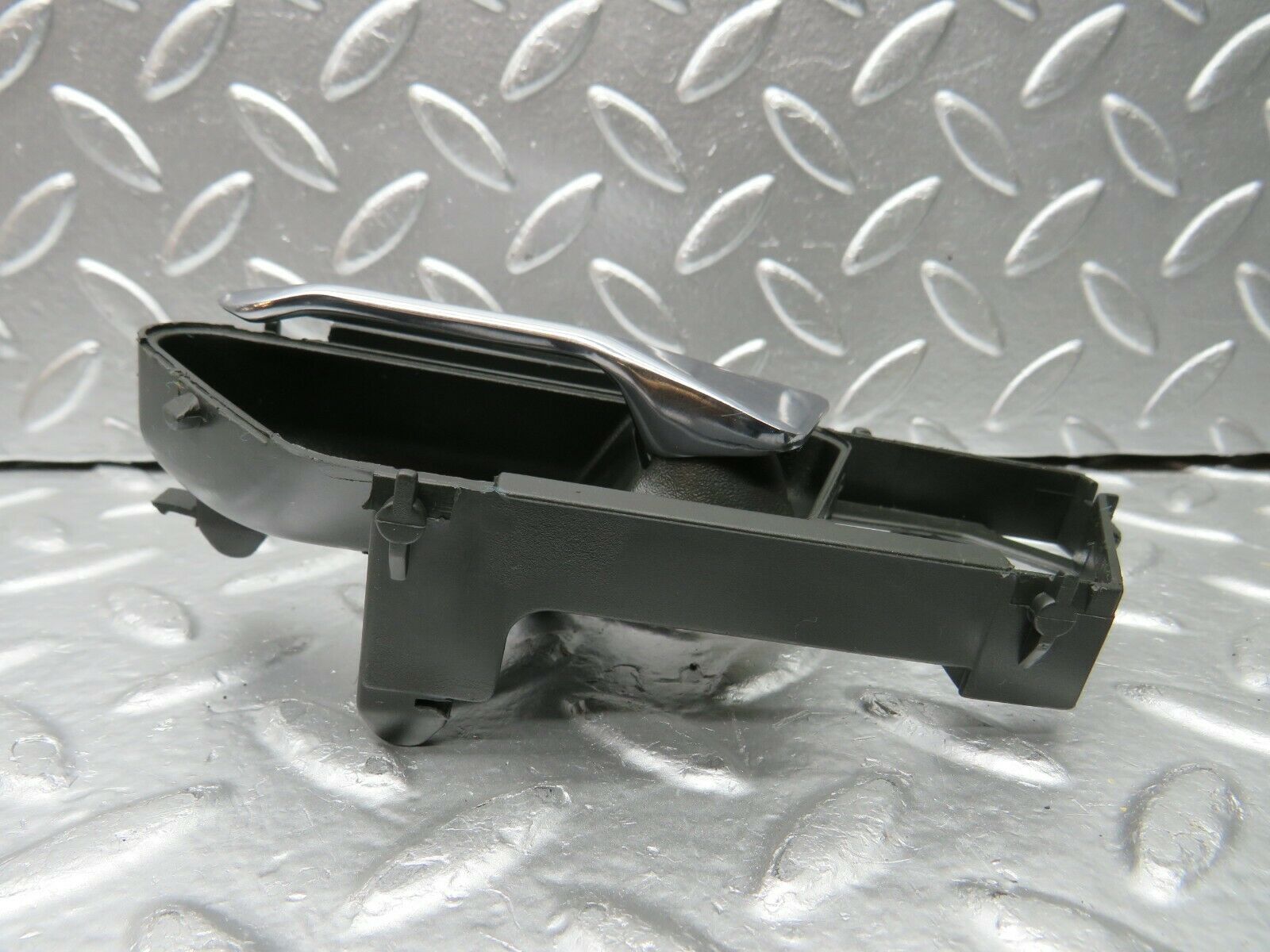 22375 Mercedes-Benz C124 E220 Coupe Interior Door Handle Left 1247600561