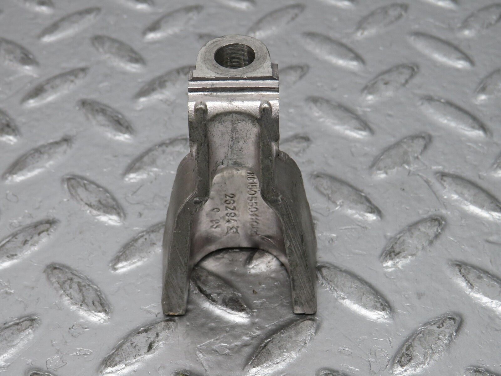 0278 Mercedes-Benz W123 220D Rocker Arm Support 6150550110